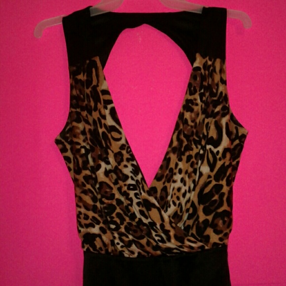 SM BEBE DRESS BACK OUT FRONT LOW CUT LEOPARD PRINT - Picture 2 of 8